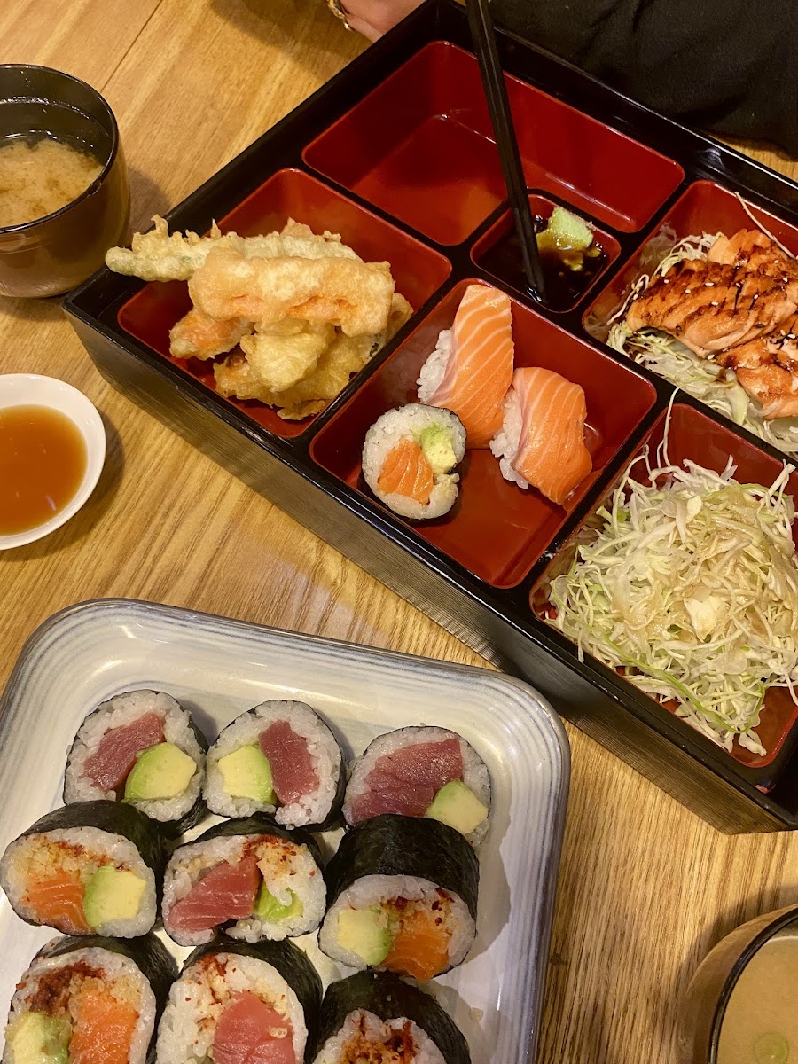 Moto Sushi Bar Photos 2